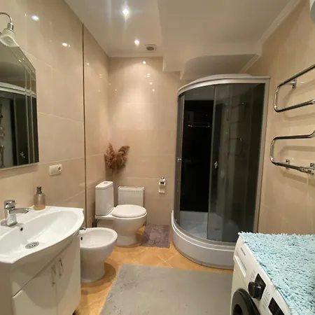 Apartment в аркадии с двумя спальнями, гостиной и двумя санузлами *